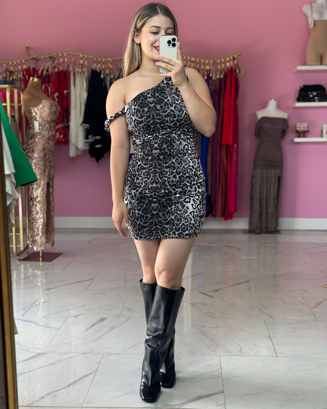 That girl mini